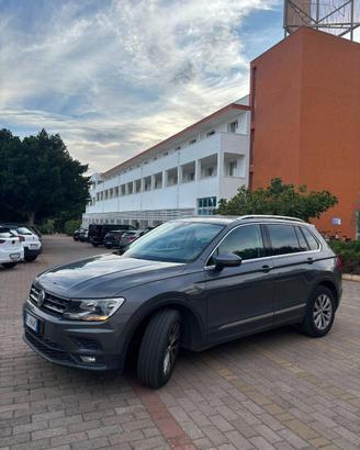VOLKSWAGEN TIGUAN 1600
