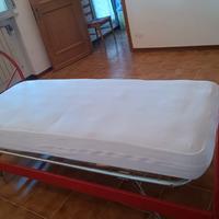 letto singolo con materasso