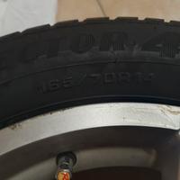 Gomme da neve con cerchi in lega complete