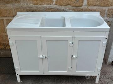 mobile lavabo esterno/interno in PVC e ceramica