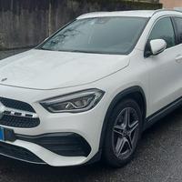 Mercedes-Benz GLA 180D Automatic Premium