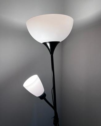 Lampada da terra con doppia luce