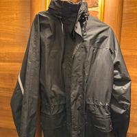 Coppia di giacche antipioggia