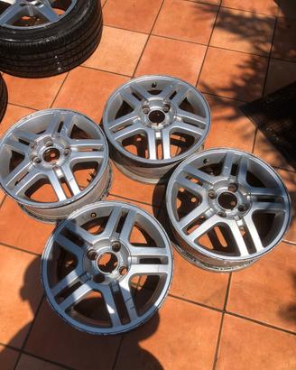 Cerchi in lega ford