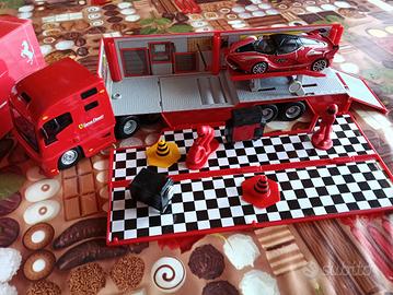 BBurago camion Ferrari corse