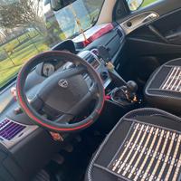 Lancia ypslion