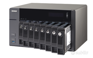 NAS Qnap TS 853 Pro 8 dischi + 4 hard disk 4tb