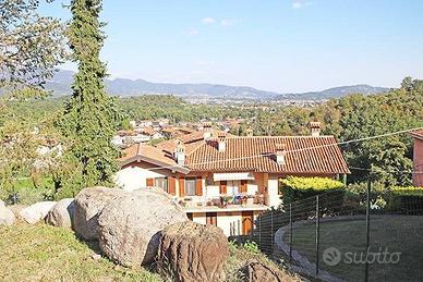 Terreno di 530 m² a Palazzago