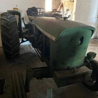 John Deere 2130