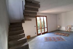 Arena Metato: villetta singola con giardino