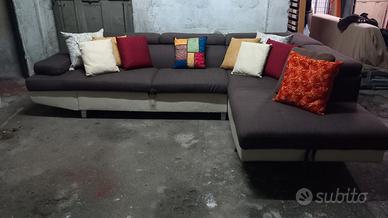 DIVANO LETTO PENISOLA CONTENITORE E POGGIATESTA!