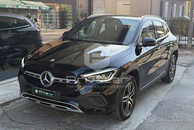 MERCEDES GLA 180 d Automatic Sport