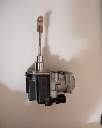 genuino attuatore TURBO elettronico golf