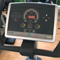 Bike autoalimentato technogym
