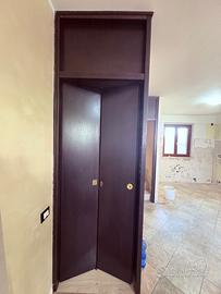 2 Porte in legno wengé (1 a libro, 1 battente)