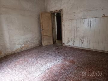 Casa indipendente da ristrutturare