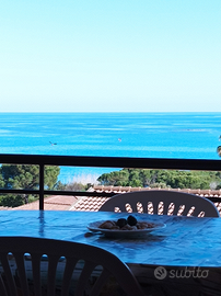 Mare a piedi vista mozzafiato sardegna 100%
