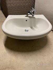 Lavandino per bagno