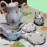 Tazzine the in porcellana e altri componenti