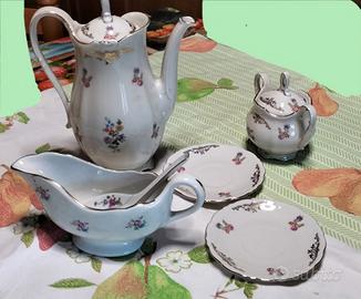 Tazzine the in porcellana e altri componenti