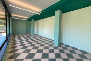 NEGOZIO A CAVERNAGO