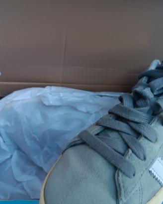 Modello: adidas Originals Campus 00s

Taglia: 40 (