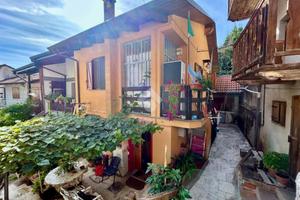 CASA SEMINDIPENDENTE A CAPRIE