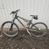 Mountain bike Cube XMS FULL 