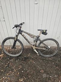 Mountain bike Cube XMS FULL 