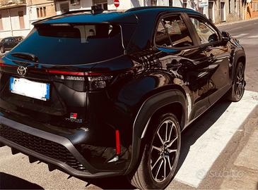 Toyota yaris cross gr sport