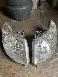 Fari anteriori dx e sx Fiat Ducato