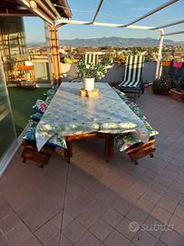 TAVOLO IN LEGNO SU DUE RIPIANI