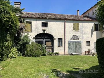 RESIDENZA SU VILLA VENETA CON PARCO