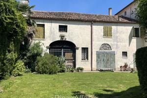 RESIDENZA SU VILLA VENETA CON PARCO