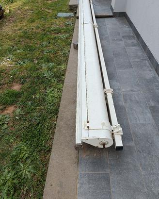 TENDA A BRACCI MOTORIZZATA