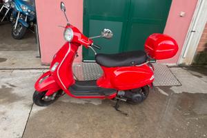 Piaggio vespa  125 4t Lx rossa