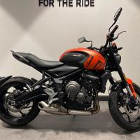 Triumph Trident 660 BAJA ORANGE