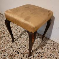 Sgabello antico in legno massello e tessuto