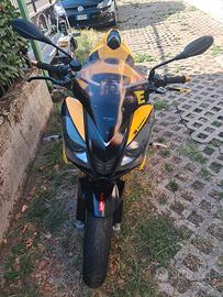 moto aprilia tuono v4 1000 aprc