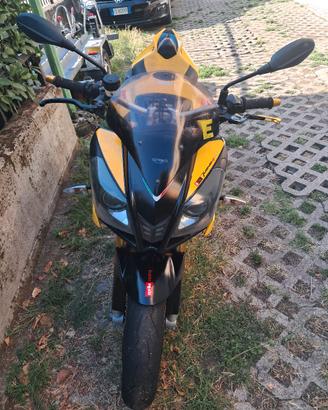 moto aprilia tuono v4 1000 aprc