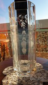 Vaso cristallo esagonale inciso