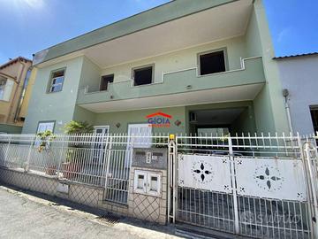 Appartamento di 428 m² con 5 locali a Mondragone