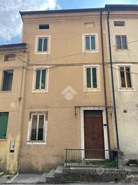 CASA DI CORTE A SANTORSO