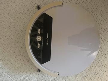 Robot aspira e lava da solo