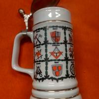 boccale birra con simboli massonici