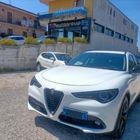 Alfa Romeo Stelvio 2.2 Turbodiesel 180 CV AT8 RWD 