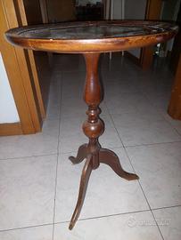 tavolo tripiede