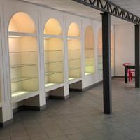 Locale commerciale 380 mq eroi d'ungheria