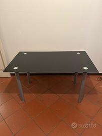 Tavolo scrivania in vetro scuro