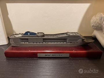 Modellino ufficiale MSC Divina